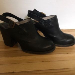 free bird women’s black mules